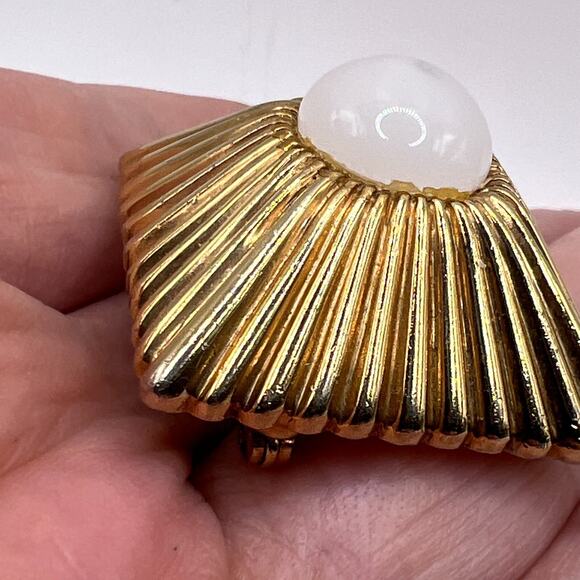 Signed MAZER Pat Pend Dimensional Square Glass Cab Brooch Joseph Jomaz Jewelry - Picture 6 of 8